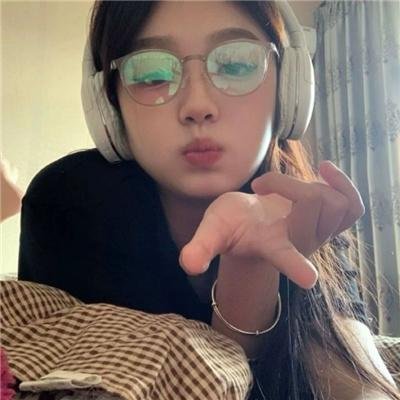 三个月亮